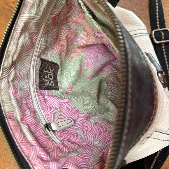 The Sak Vintage BoneWhite/Brown/Black Leather Crossbody. Match brn/blk web strap - Picture 4 of 7